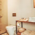 Gaia Bazaar Hotel *