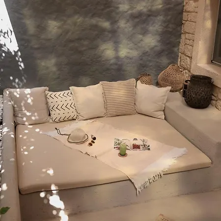 Gaia Bazaar Hotel *